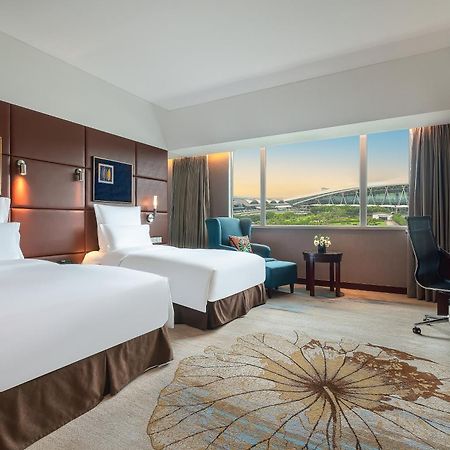 Pullman Guangzhou Baiyun Airport - Free Shuttle Bus & Official Registration Agency During Canton Fair Zewnętrze zdjęcie